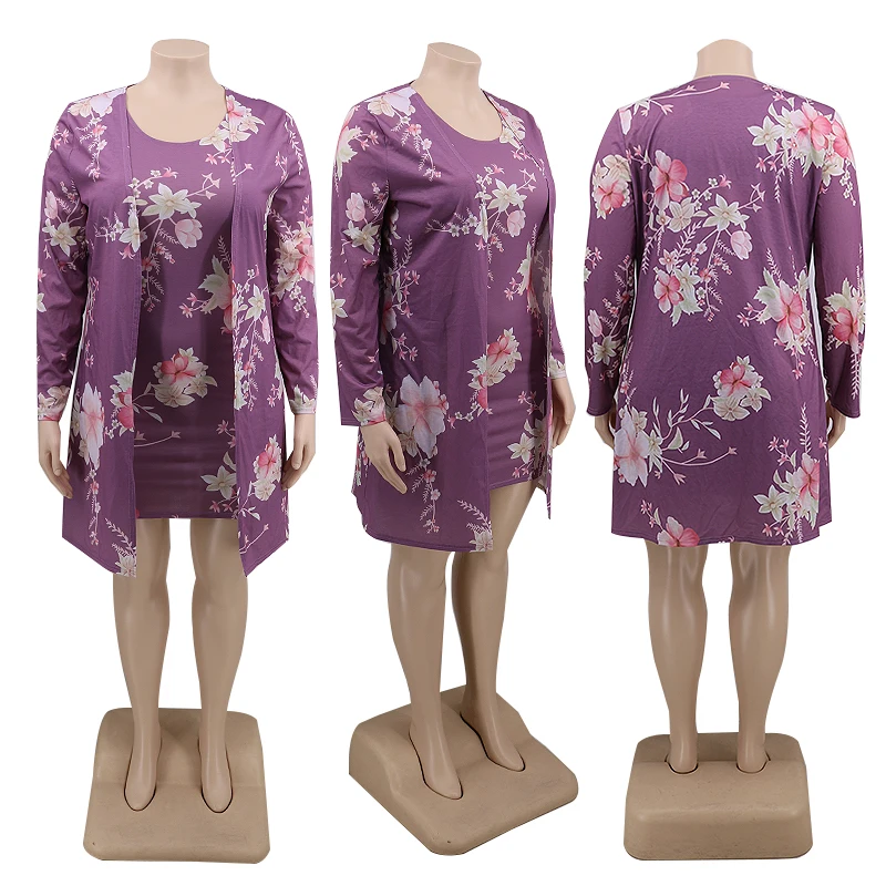 Женский костюм-двойка размера плюс с круглым вырезом и цветочным принтом