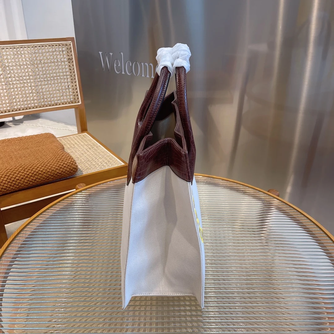 

Осенне-зимние популярные стильные сумки, модные простые сумки в западном стиле, повседневные натуральные вместительные сумки, прошитая сум...