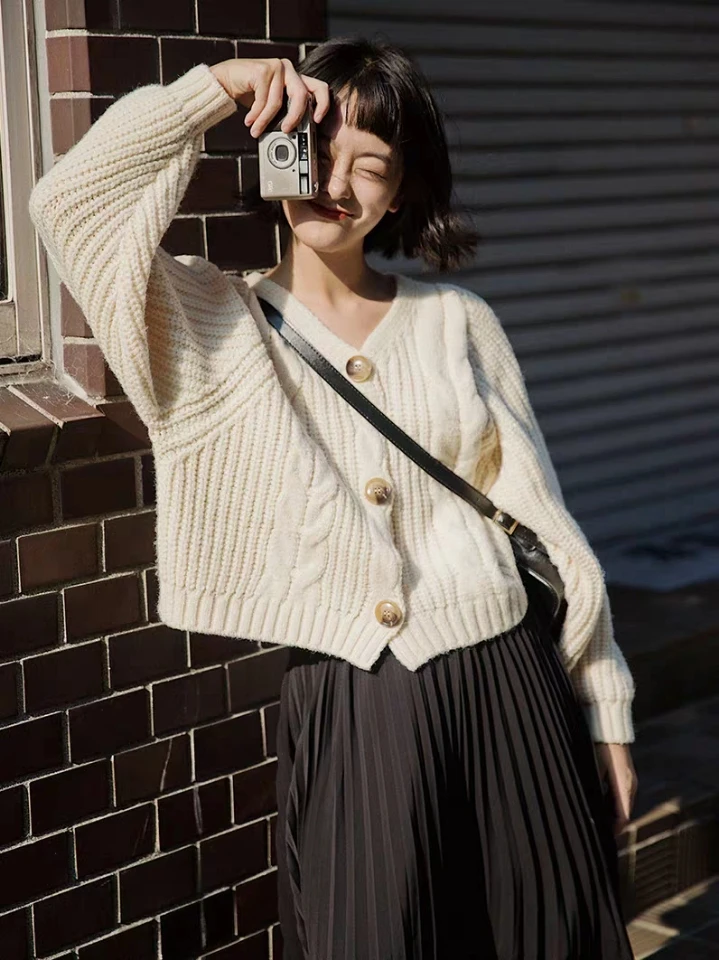 Свитер женский свободный с рукавом летучая мышь |