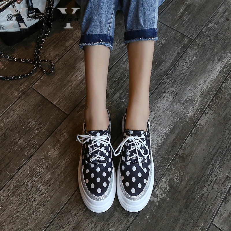 Женская обувь на плоской подошве сезон весна-осень Модные женские кроссовки из