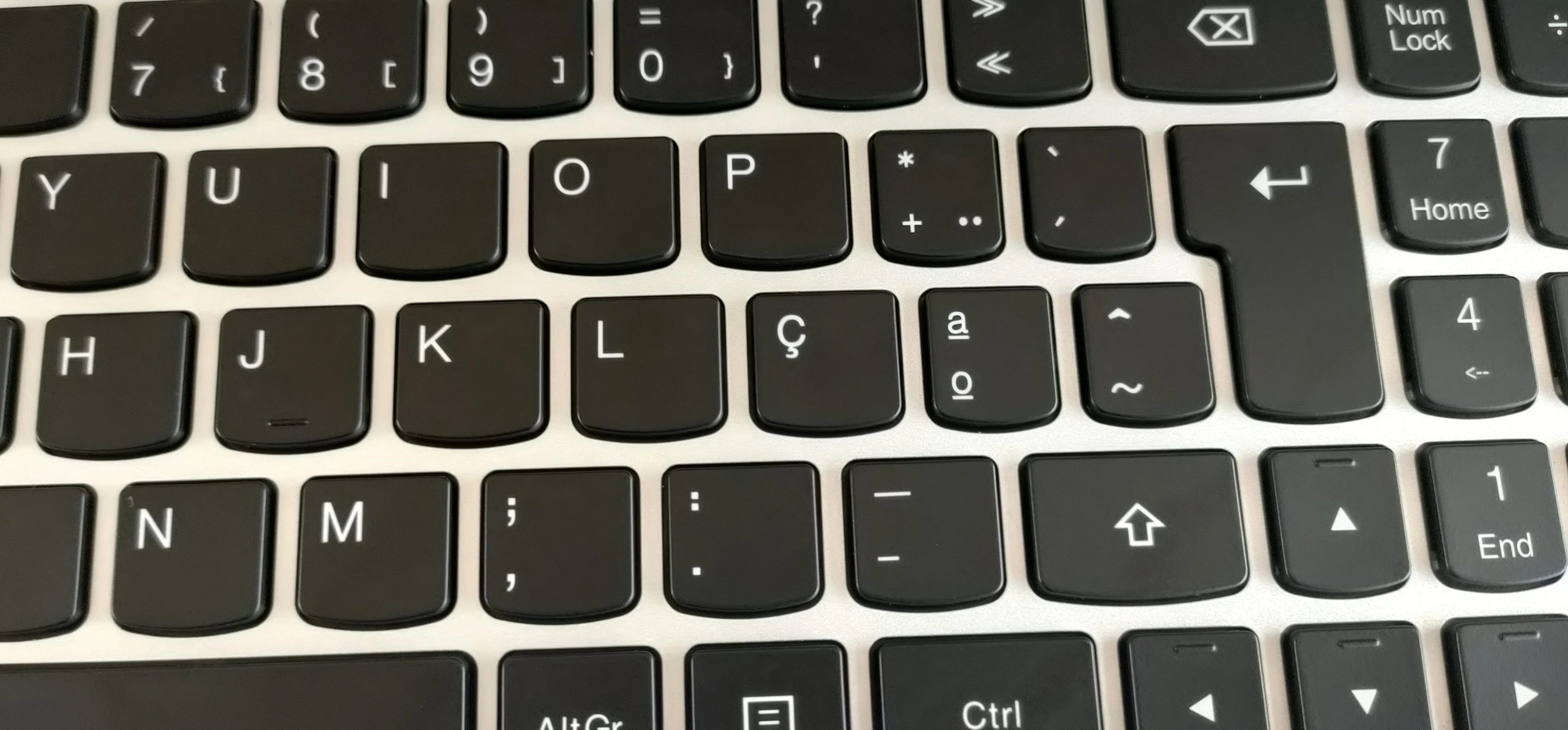 Клавиатура для ноутбука Lenovo G50 с черной подсветкой португальским языком FRU 5N20HO3561