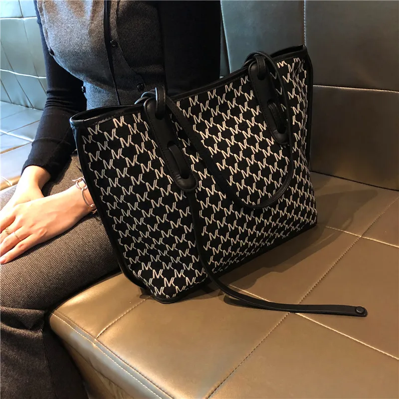 

High Quality Real Leather Shoulder Tote Bag 2021 New Fashion Women Large-capacity Handbag Simple Letter Printing Shopping Bag Gg