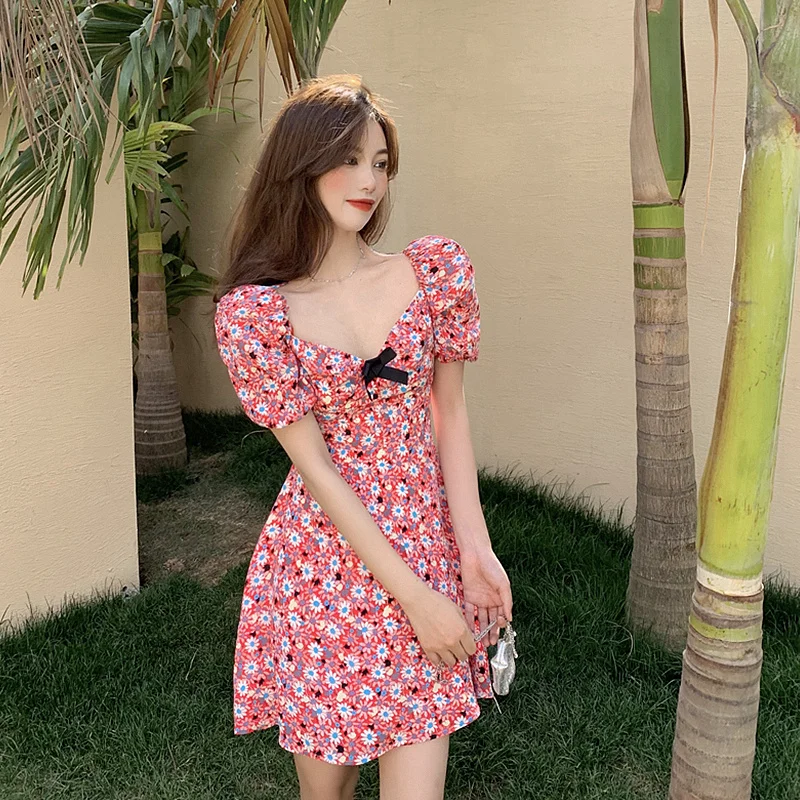 

Women's Sleeve Floral Dress 2021 New French Style Retro V-neck Short Sleeve Dress