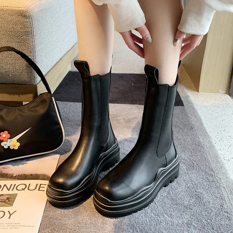 

British Chelsea Boots For Women Black Leather Round toe Flat Knight Boots Thick Bottom Platform Winter Shoes Woman