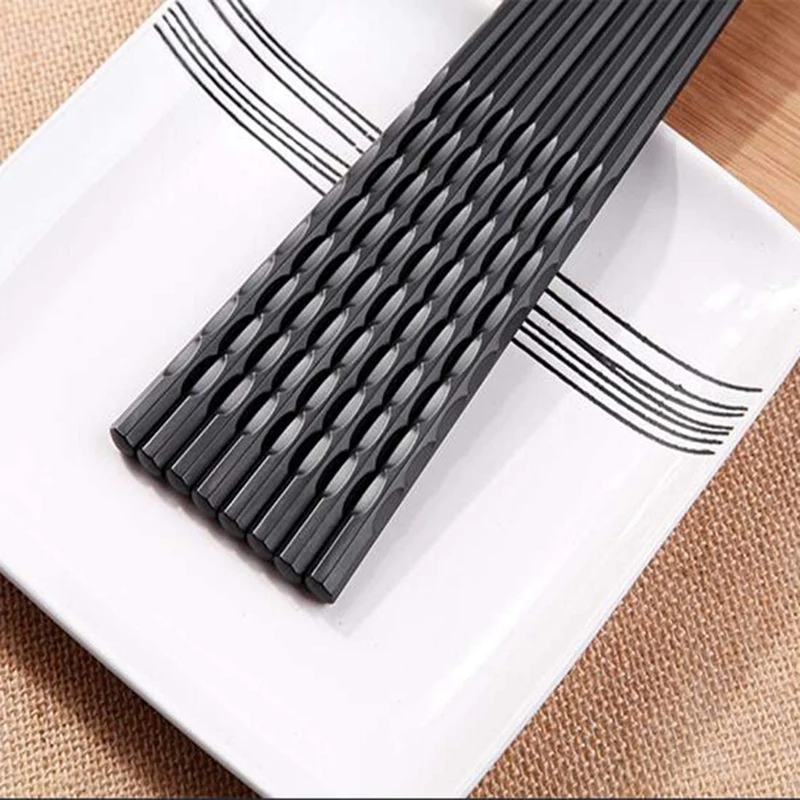 

10 Pairs Black Fiberglass Chopsticks and 10 Pcs Black Chopstick Rest, Chopstick Reusable Chopsticks for Sushi Lovers