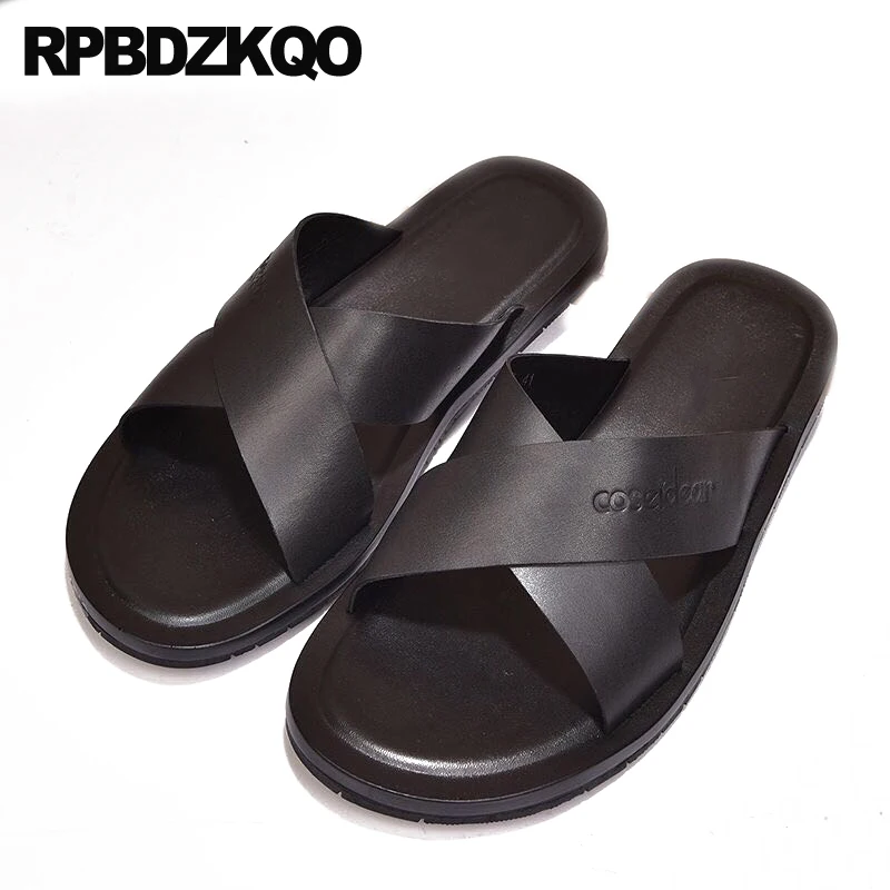 Шлепанцы мужские кожаные на ремешке сандалии-гладиаторы красивые пляжные