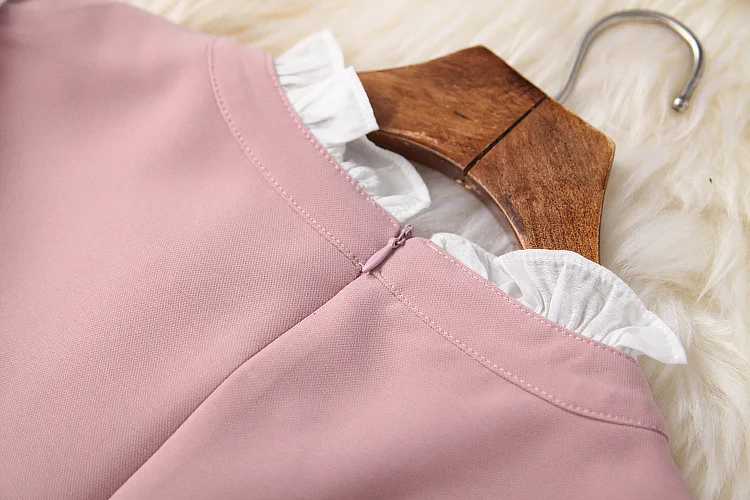 

Spring 2020 for European and American women's wear Splice the shirt with a seven-point sleeve 7 minutes of pants Fashion suit