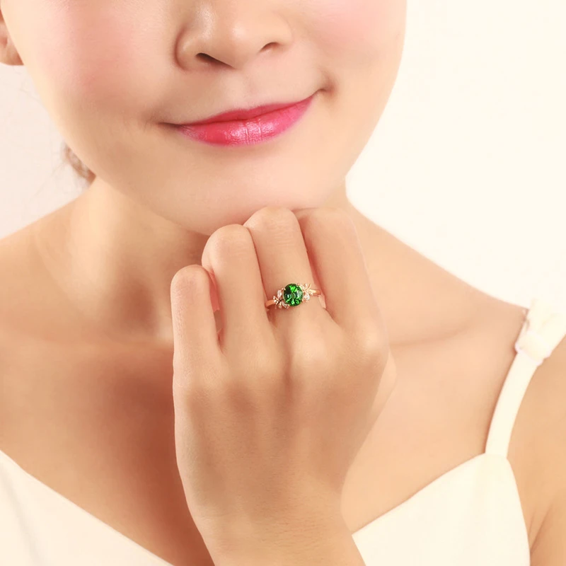 Женское кольцо из серебра 100% пробы с изумрудом | Украшения и аксессуары