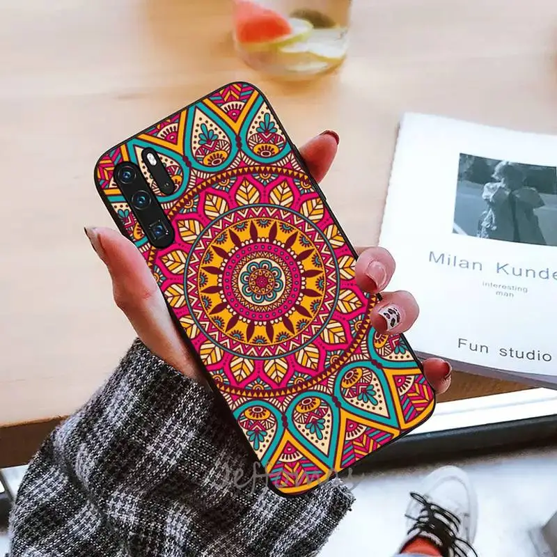 

Vintage Indian Floral Henna Mandala Phone Case Funda For Huawei P9 P10 P20 P30 Lite 2016 2017 2019 plus pro P smart