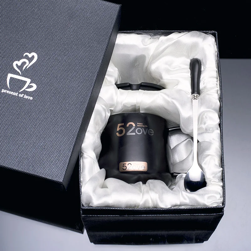 

Cute Ceramic Mug Hand Creative Personality Trend of Coffee Cup with Cover Spoon Cups and Mugs Travel Mug Christmas 50MKB130