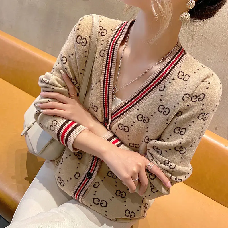 

2021 spring new cardigan women's coat knitted foreign style V-neck knitted sweater with short top
