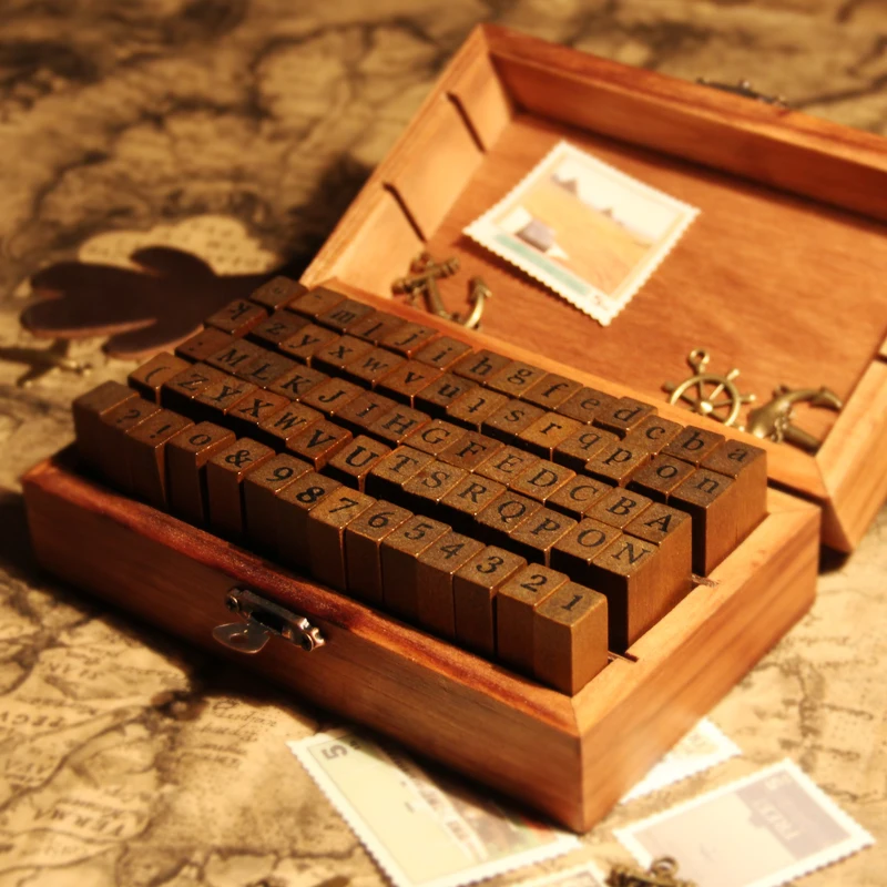 Набор из 70 винтажных буквенно-цифровых штампов в деревянной коробке | Дом и сад