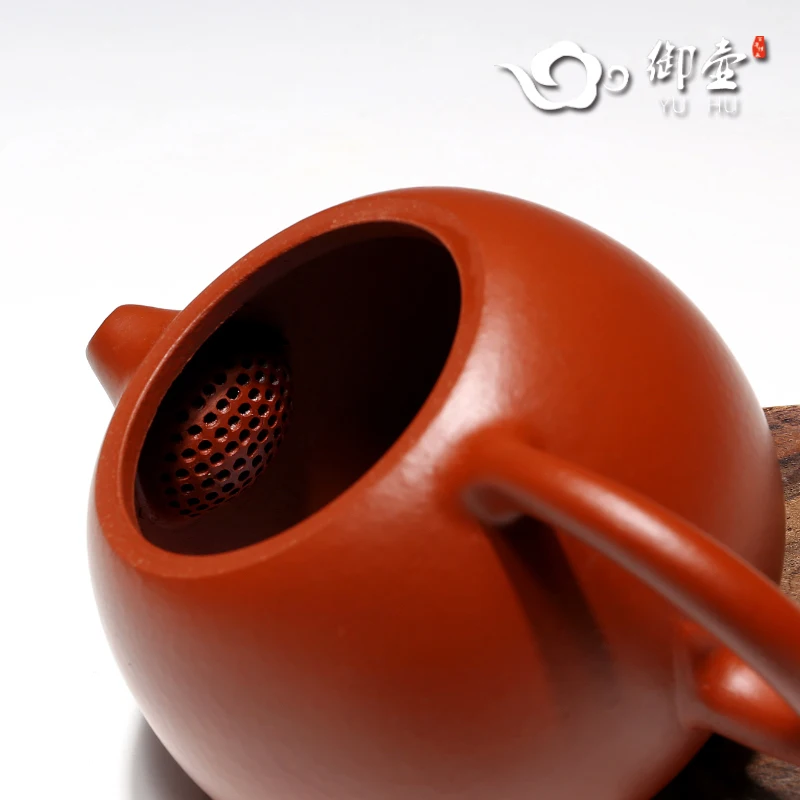 

Yuhu Yixing purple clay teapot famous teapot pure handmade kungfu tea set