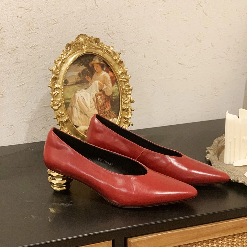 

QUTAA 2021 Spring Summer Fashion Thick Heel Slip On Female Shoes Sexy Pointed Toe Genuine Leather Basic Women Pumps Size 34-40