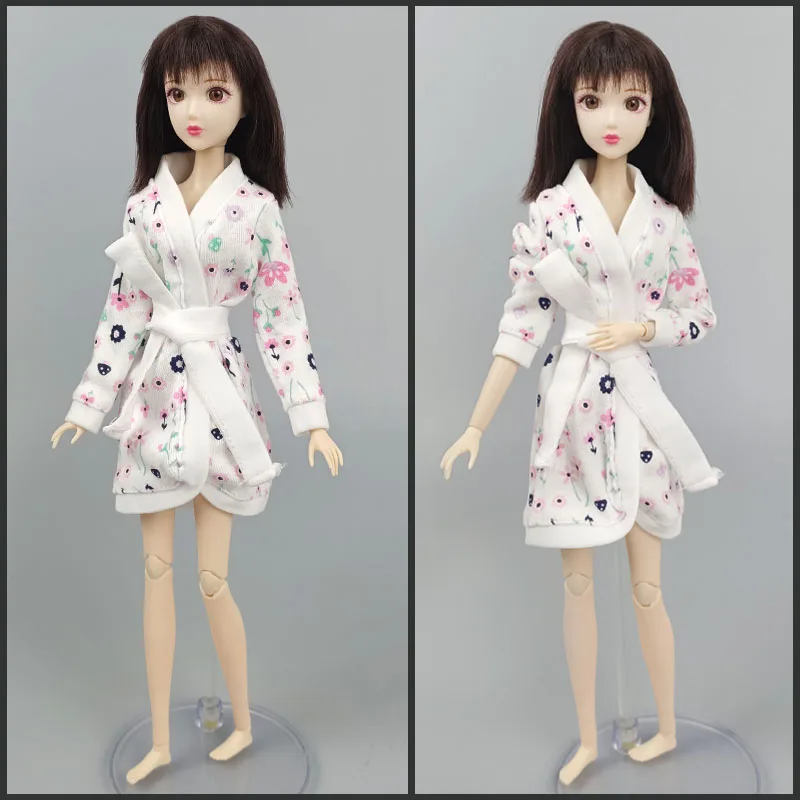 

White Flower Floral Bathrobe For Barbie Dolls Robe Bathroom Suit Winter Wear Sleep Casual Clothes 1/6 Doll Accessories Kids Toys