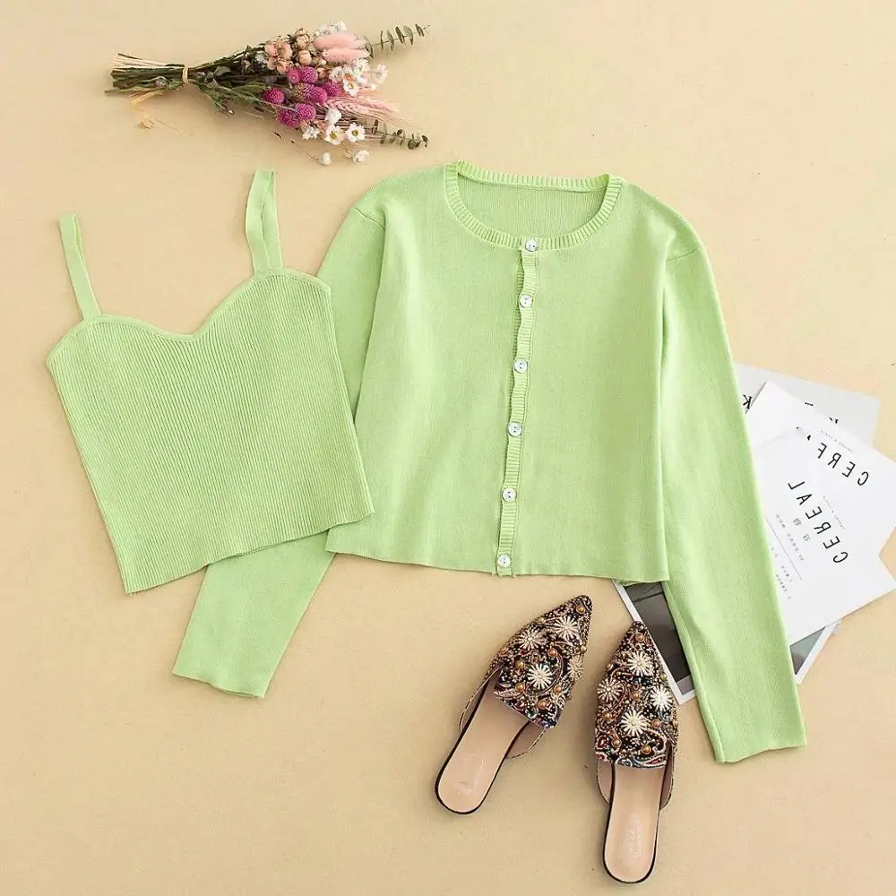 

2020 summer new women 's solid green cardigan knitted sweater Casual two pieces set fashion streetwear sexy female tops
