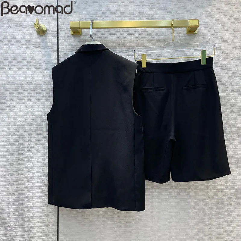 Bearomad 2021Fashion Woman Black Shorts Suit Lapel Sleeveless Straight Type Long Style Coat + Solid Loose Half Pants 2 Piece Set