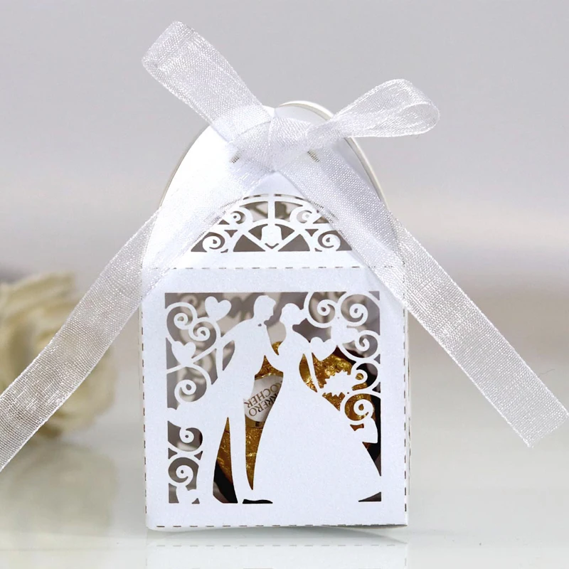 

30 50PCS/llot Lase Cut Bride Groom Wedding Sweets Candy BOX Guests Gift Boxes Paper Packaging Baby Shower Chocolate Cookie Box