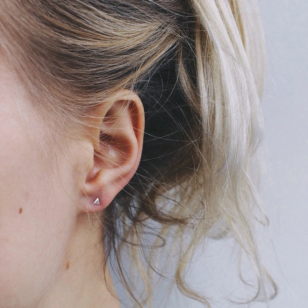 

Women Stainless Steel Triangle Stud Earrings Push-Back Minimalist Mini Geometric Earring Gifts Punk Fashion Jewelry Accessories
