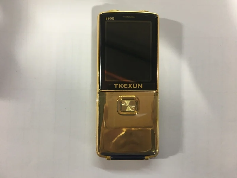 Original TKEXUN 8800 Flip Phone 2.4" Dual Sim Camera MP3 MP4 Dual Torch Real Vibration Magic Voice Luxury Cell Phone - Цвет: Золотой