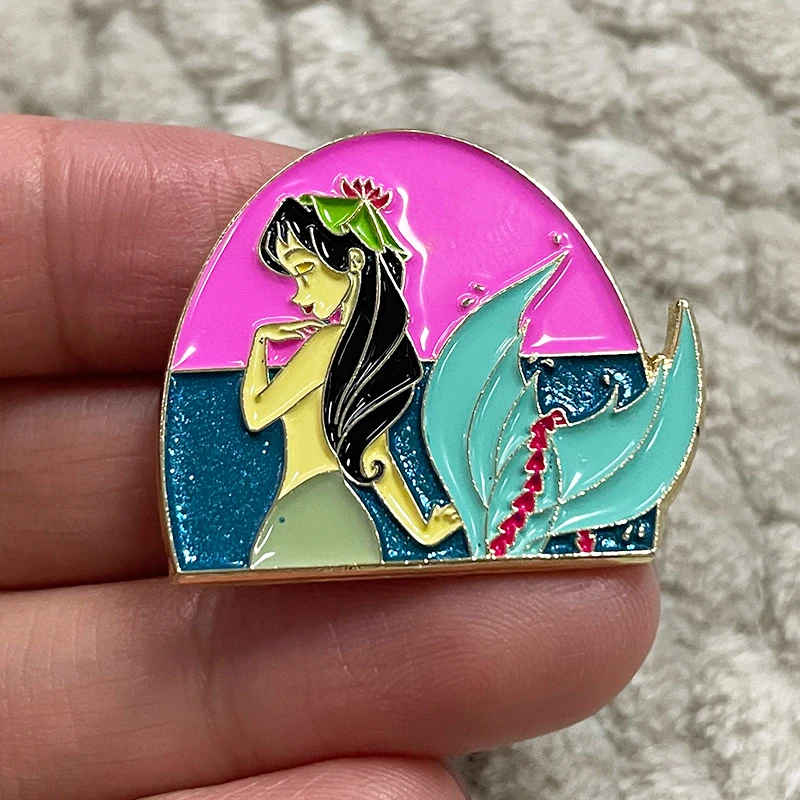 Эмалированная заколка с зеленым рыбьим хвостом и черными волосами - купить по