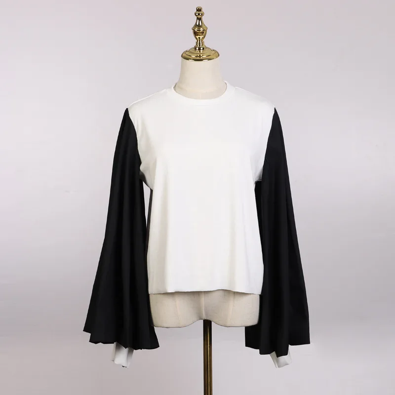 

Woman T Shirts Crew Neck Contrasting Color Stitching Trumpet Sleeves Fake Two Tops Outdoor Leisure Loose Thin Girl Clothes