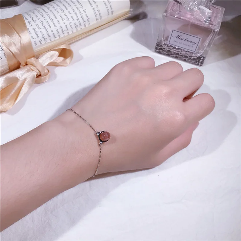 Женский браслет с клубничкой и кристаллом Trusta однотонный из 100% стерлингового