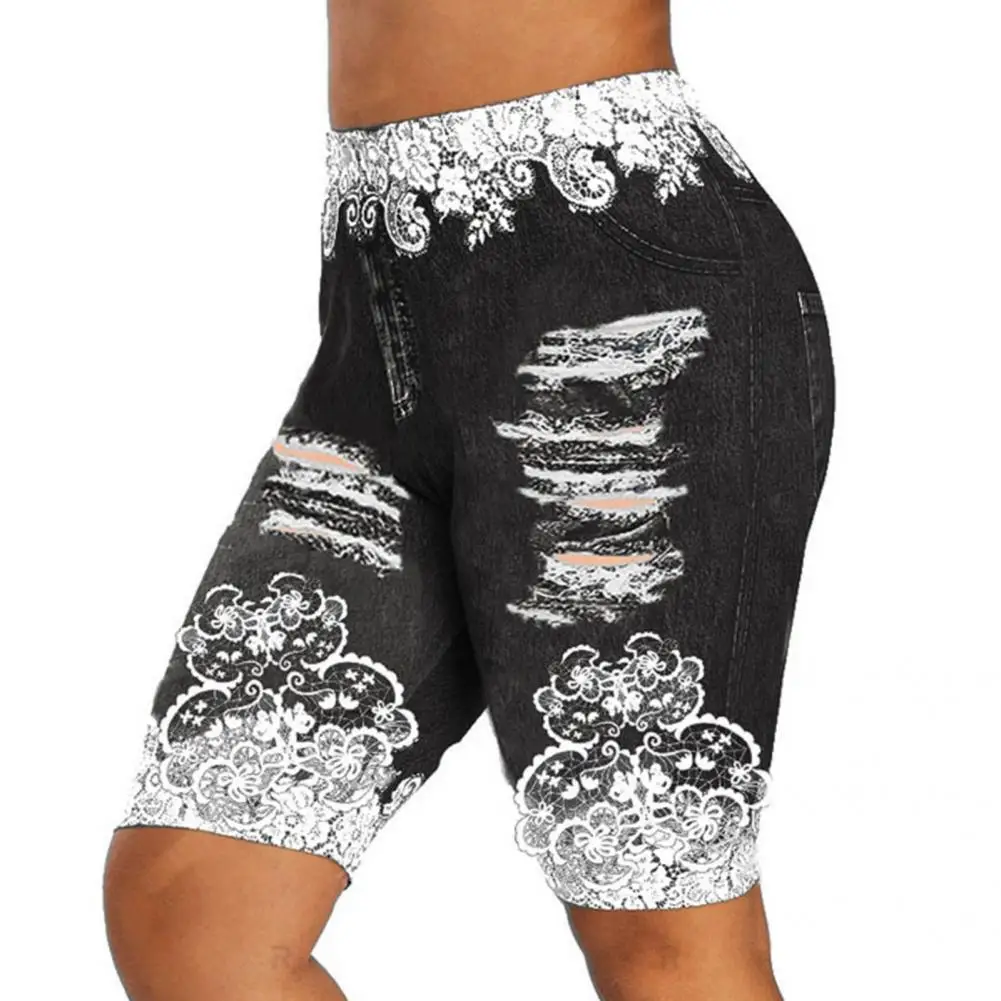 

Sweat Absorbent Women Print Pockets Women Fitness Shorts for Daily Wear
