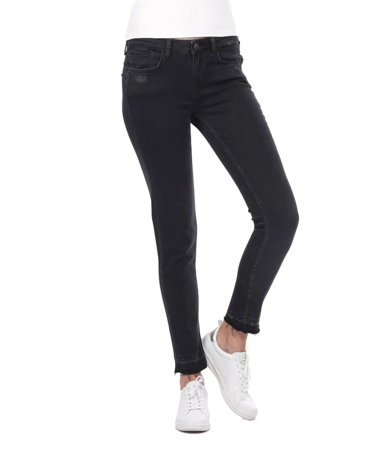

Women's Black Pettitoes Cut Jean Pants