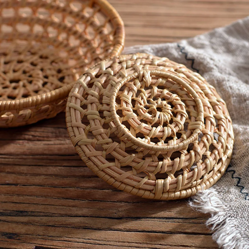 

Woven Hollow Rattan Storage Tray Round Rattan Bread Basket Fruit Food Serving Platter Tea Tray Kitchen Organizer Kitchen Tools