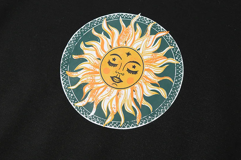 

Vintage Women Sweatshirt Autumn Casual O Neck Black Sun Face Graphics Printing Loose Oversized Female Pullovers Streetwear Tops