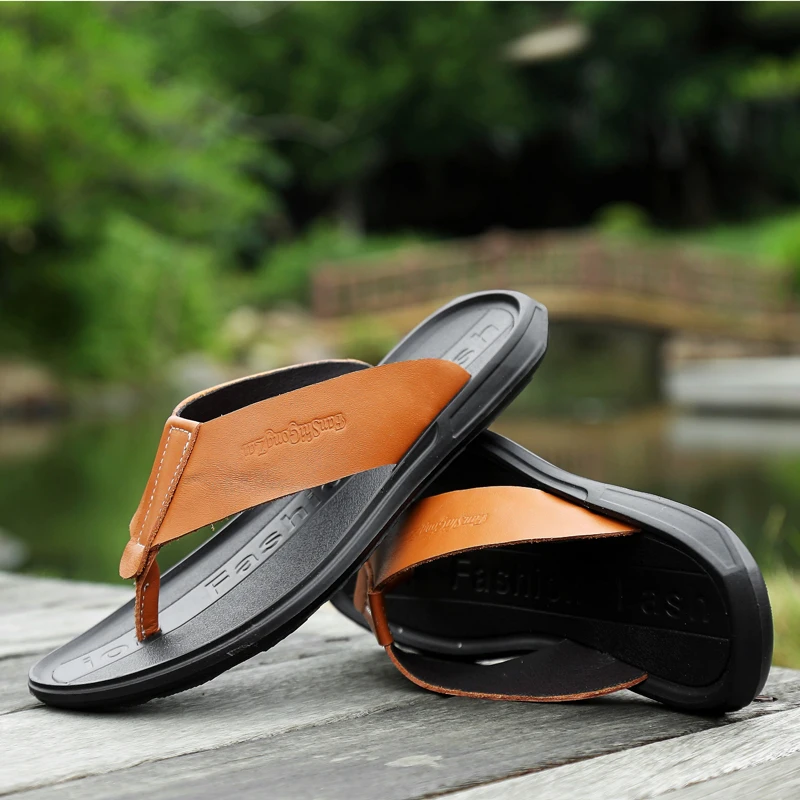 

Flip Flops Man Indoor Slippers Rubber For Men Man Beach Flops Designer Outdoor Summer Men's Fashion Mens Leather Shoes Soft