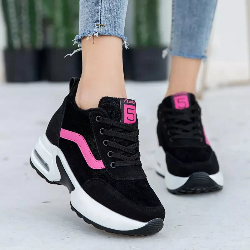 

Women's Shoes