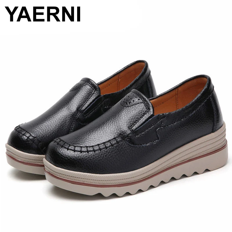 

YAERNIAutumn Women Flats Shoes Platform Sneakers Moccasins Casual Shoes Women Creepers Slip On Flats Genuine Leather Ladies Loaf