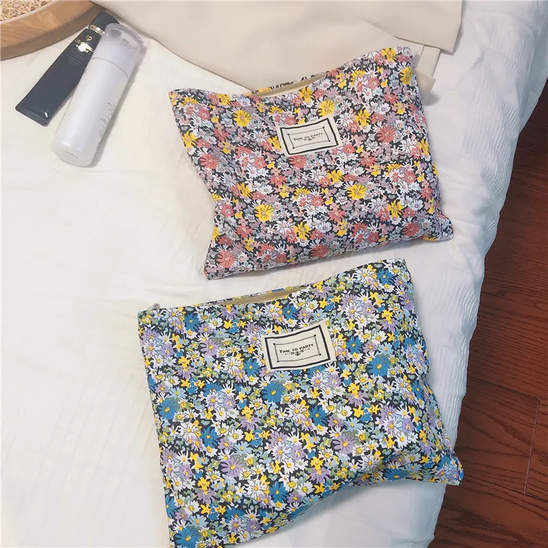 

Винтажная Цветочная косметичка, Вместительная дорожная Сумочка для туалетных принадлежностей, хлопковый женский косметический Органайзе...