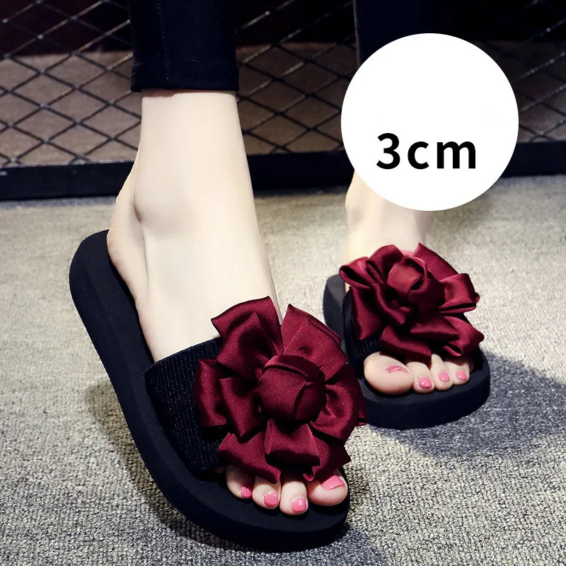 

Women Summer Slippers Slip On Beach Slippers Flower Fashion Flat Slippers Ladies Platform Soft Home Slippers Female