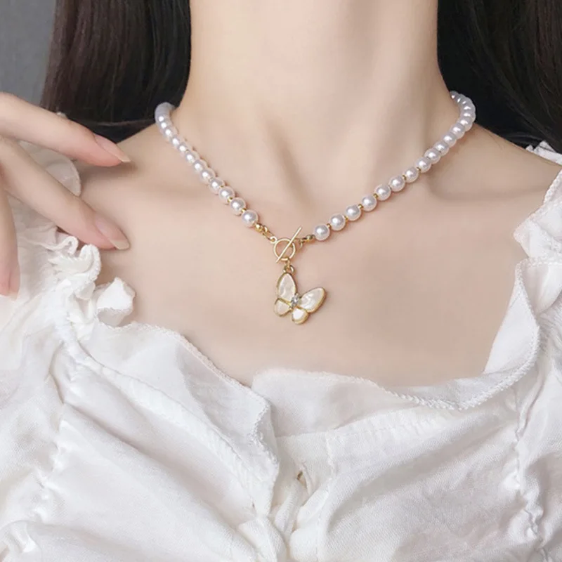 

Imitation Pearl Chain Necklace Vintage Butterfly Pendant Chokers Necklaces Clavicle Women Metal Jewlery Charms Birthday Gifts