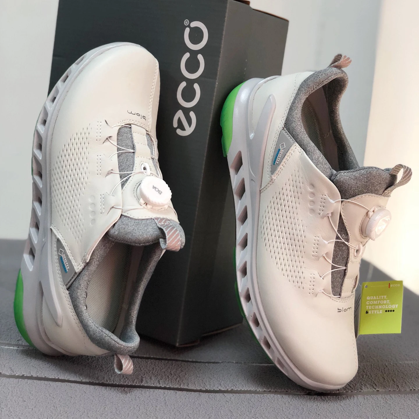 

Men Golf Shoes Genuine Leather Golf Training Sneakers Mens Brand Sport Trainers for Golfing Zapatillas De Hombre
