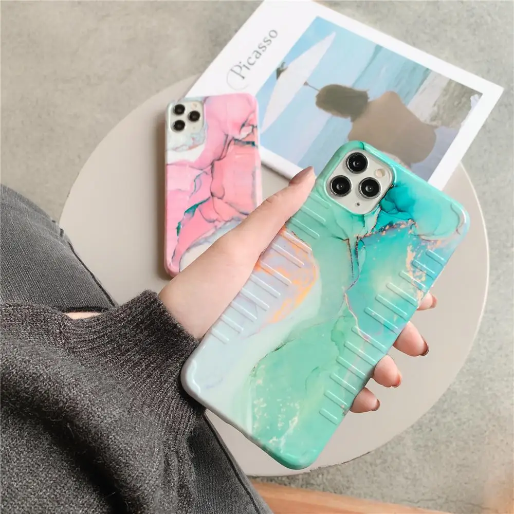 Противоударный бампер градиентный разноцветный зеленый розовый мраморный чехол