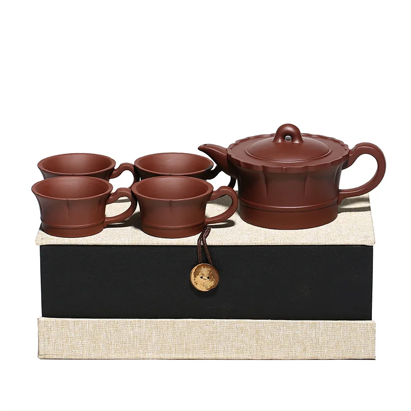 

Yixing purple clay teapot is handmade by Chang Yuehong, a famous teapot maker