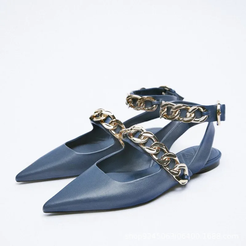 

Летние синие стильные сандалии с цепочкой, балетки на плоской подошве с ремешком на щиколотке, модные туфли с острым носком большого размер...