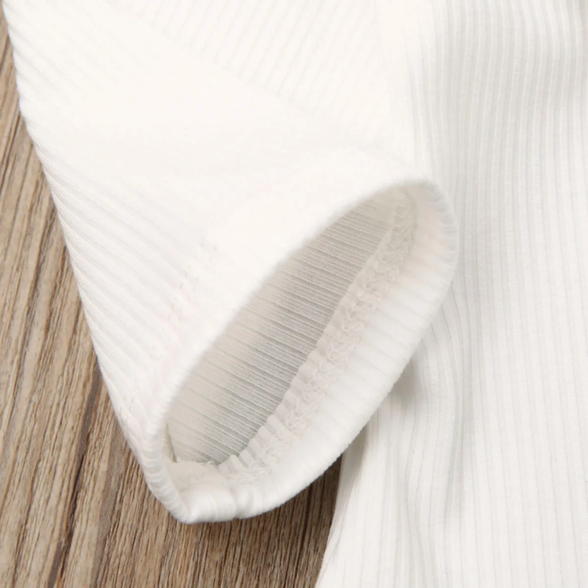 Новый комплект осенней одежды для маленьких девочек из 2 предметов однотонный