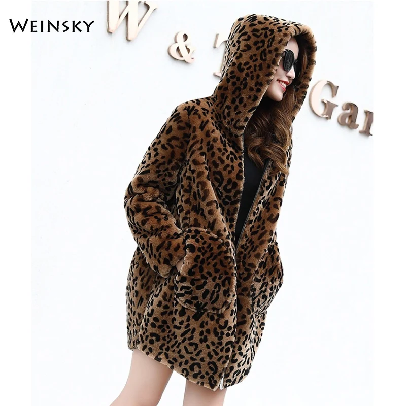 Повседневная стильная теплая одежда леопардовой расцветки зимнее женское