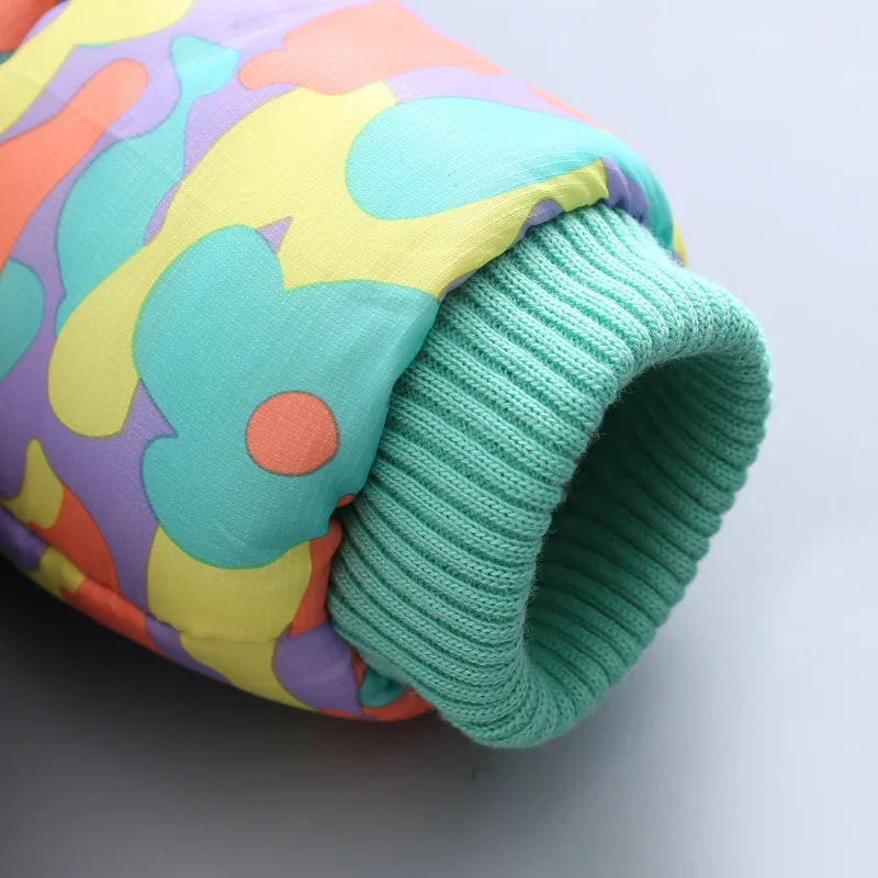 Цветное пальто для новорожденных девочек зимнее с капюшоном теплая и мягкая