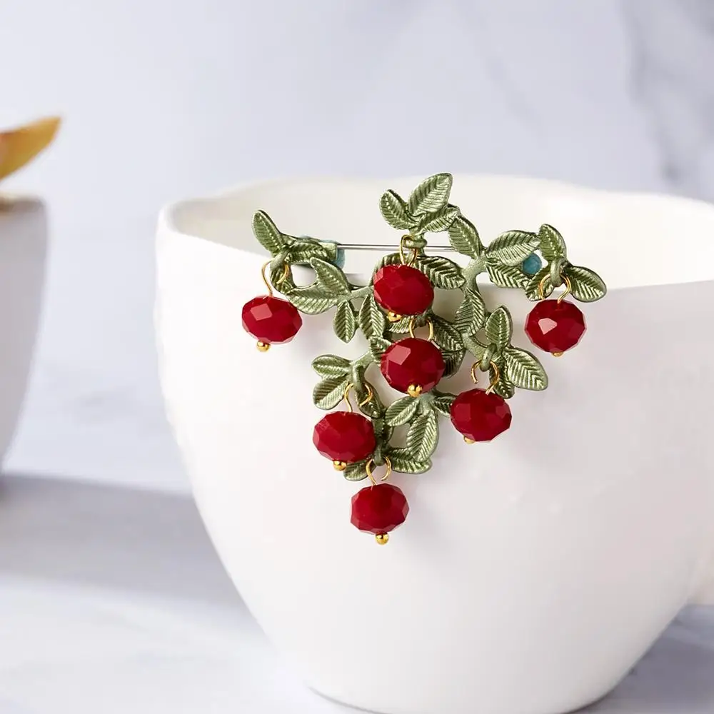 

Fashion Enamel Fruit Brooch Pin Pomegranate Strawberry Mushroom Cherry Rhinestone Badge Women Wedding Bride Party Jewelry