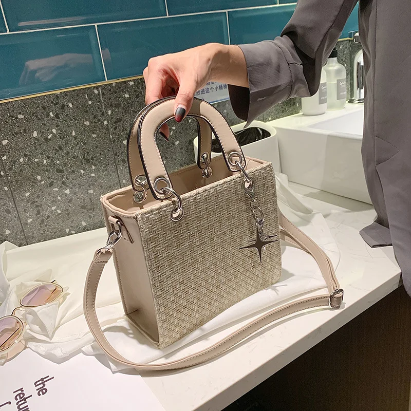 Плетеная женская сумка через плечо качественная для покупок большой вместимости