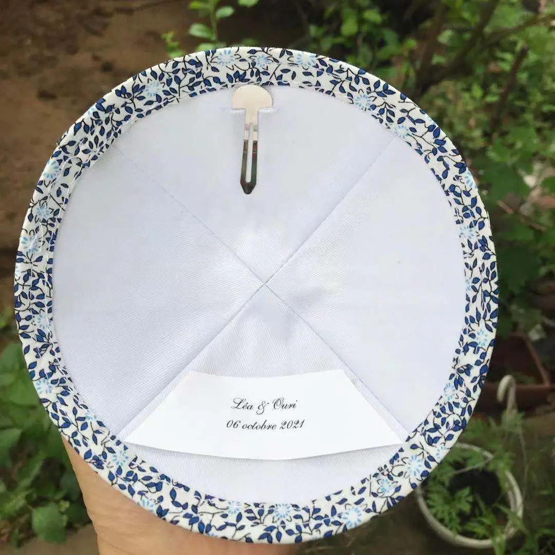 Белые льняные кипоты KIPPOT KIPPAH с светло синей вышивкой логотипа для
