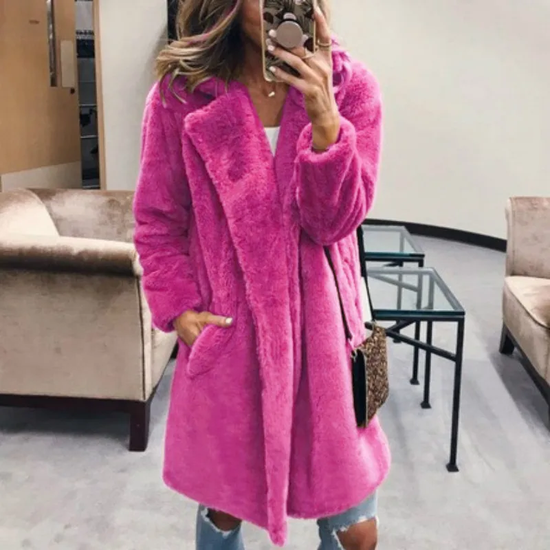 Женское теплое пальто из искусственного меха однотонное зимнее с отложным