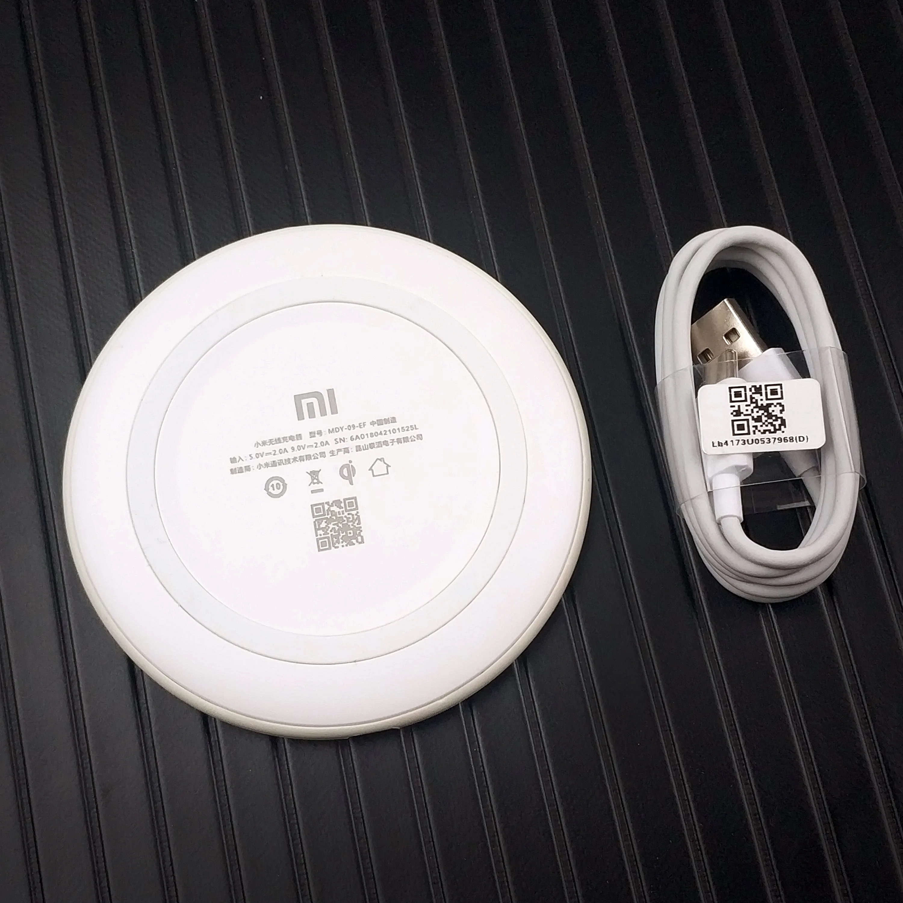 Wireless Charger xiaomi qi смарт-устройство для быстрой беспроводной зарядное устройство 10 Вт штепсельная вилка европейского стандарта: usb-кабель для быстрой зарядки типа c для mi 9 8 mi x 3 2s для iphone xs xr х чехол для телефона - Цвет: Wireless Charger