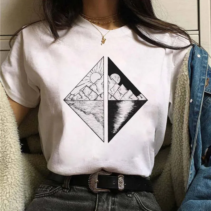 

Funny New Moon Graphic Print T Shirt Women Shirts Loose O Neck Summer Short Sleeve T-shirt Women's Clothing